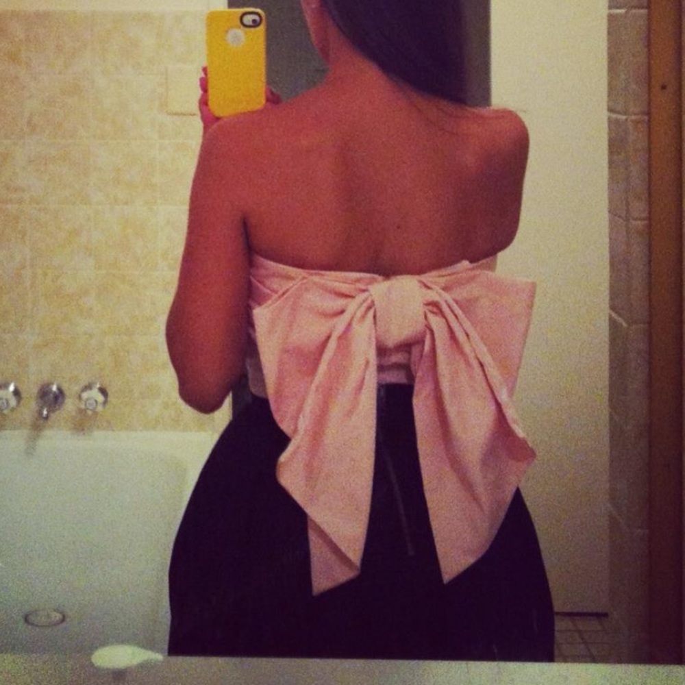 Formal crop with bow back